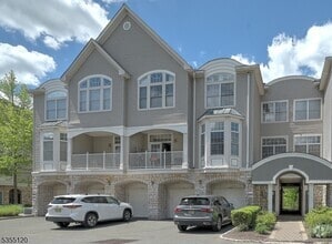 Building Photo - 408 Kensington Ln
