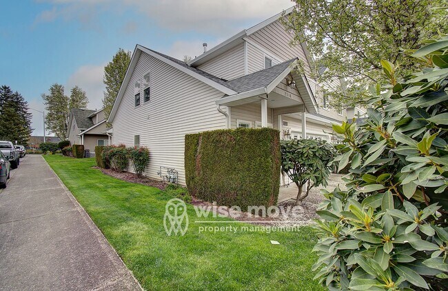 Building Photo - Eastside Row House