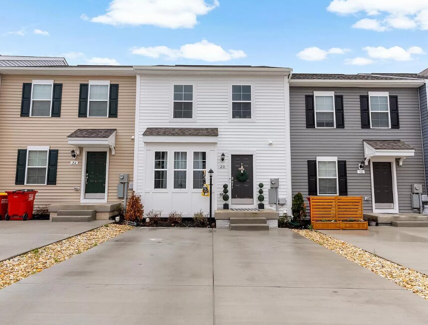 Foto principal - 20 Orchard Green Dr