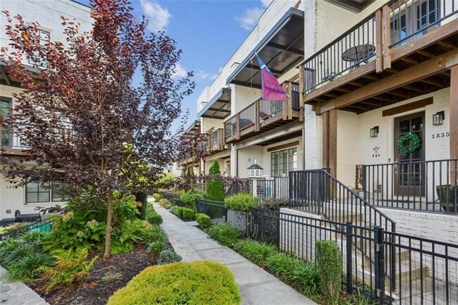 Foto del edificio - 1837 Brooks Dr NW