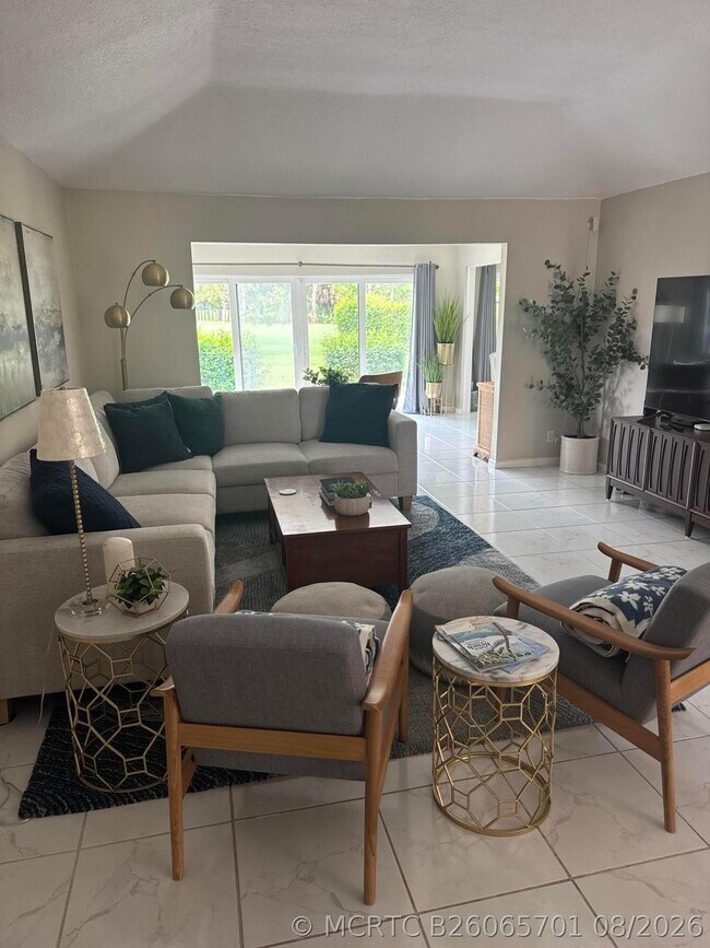 Foto del edificio - 13174 Eastpointe Way