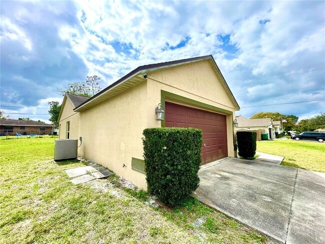 Building Photo - 1373 Bailey Ave