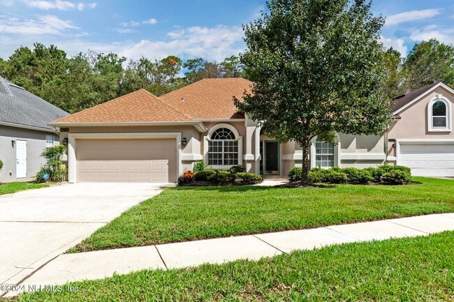 Building Photo - 7851 Heather Lake Ct E
