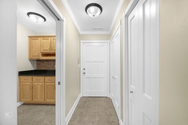 Foto del edificio - 7324 Heritage Ct
