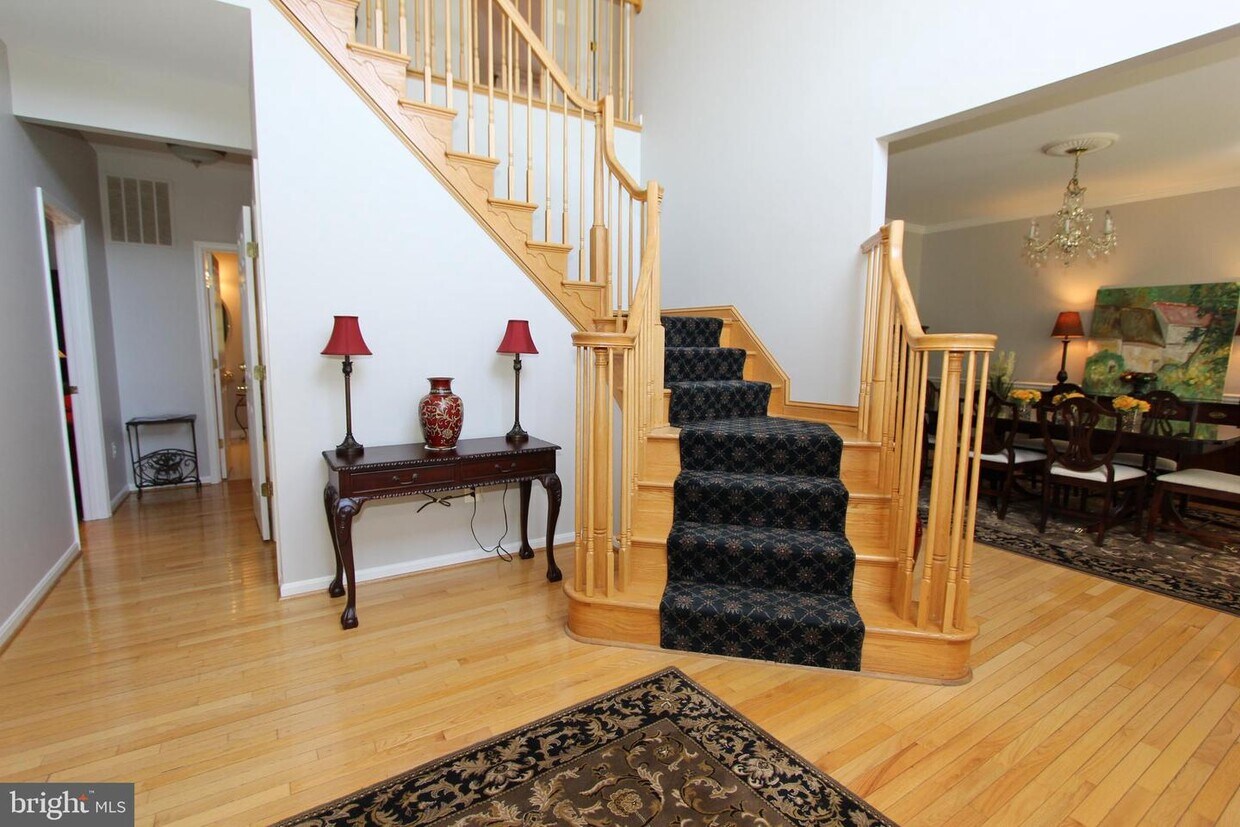 Primary Photo - 6703 Jordan Valley Ct