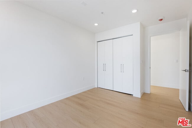 Building Photo - 8561 Belmont St