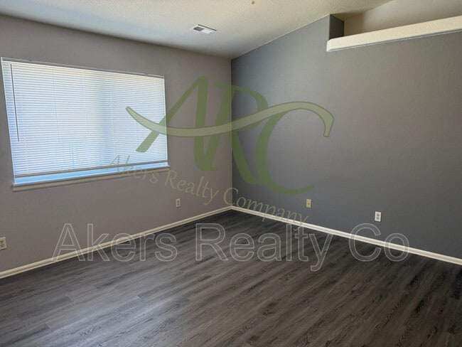 Building Photo - 741 E Laporte Dr