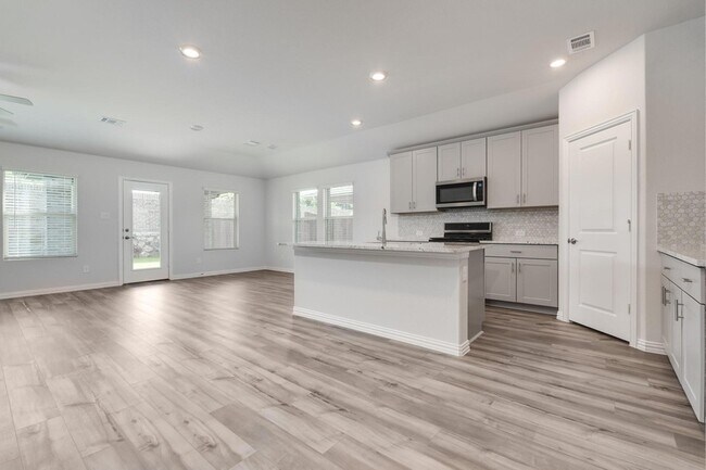 Building Photo - 207 Mountain Meadow Ln