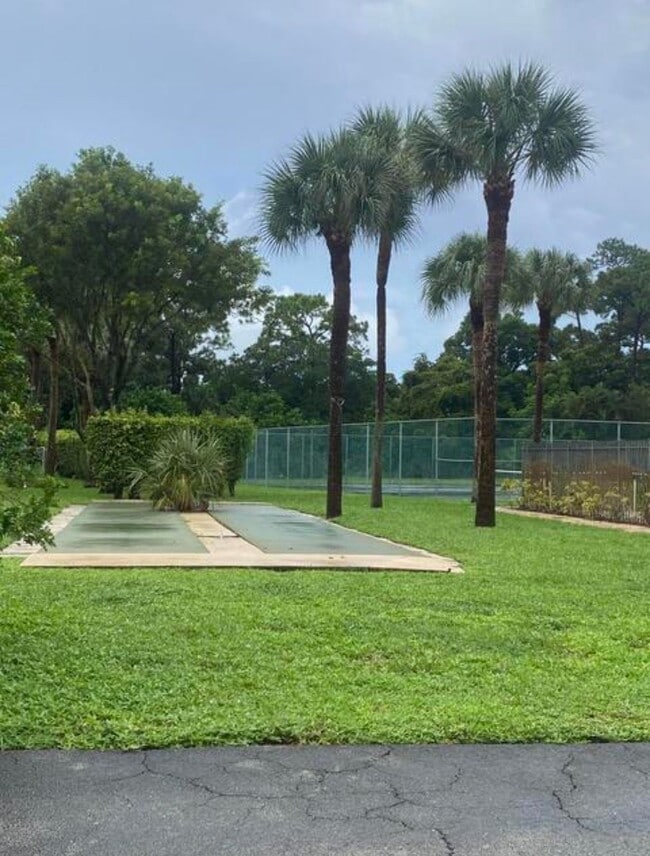 Building Photo - 4177 Oak Terrace Dr