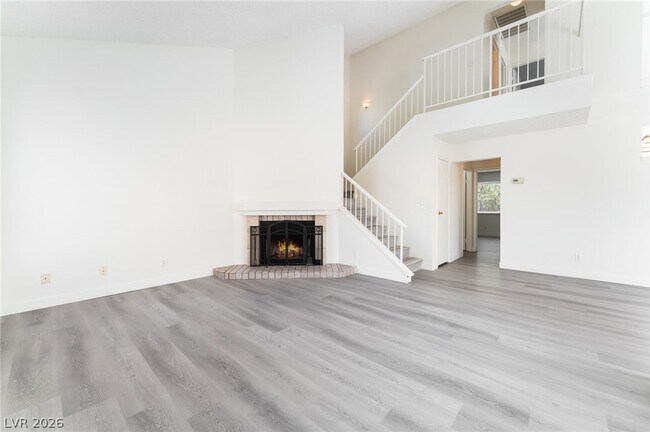 Building Photo - 3645 N Veneer Ln