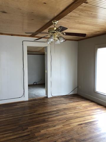 Building Photo - 1642 Poplar St