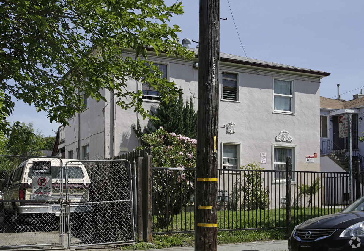 Building Photo - 1521-1523 Fairview St
