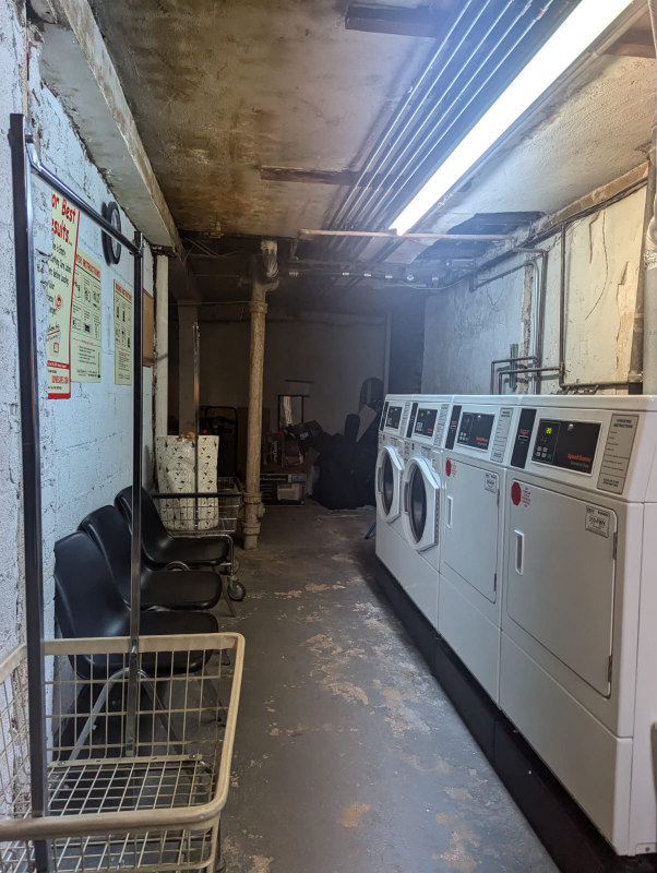 Foto del edificio - 421 E 78th St