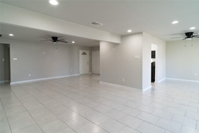 Foto del edificio - 11623 Rowan Ln