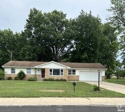 Building Photo - 1606 W Woodside Dr