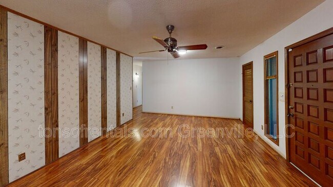 Foto del edificio - 102 Meadow St