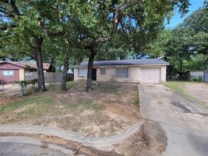 Building Photo - 11117 Erich Dr