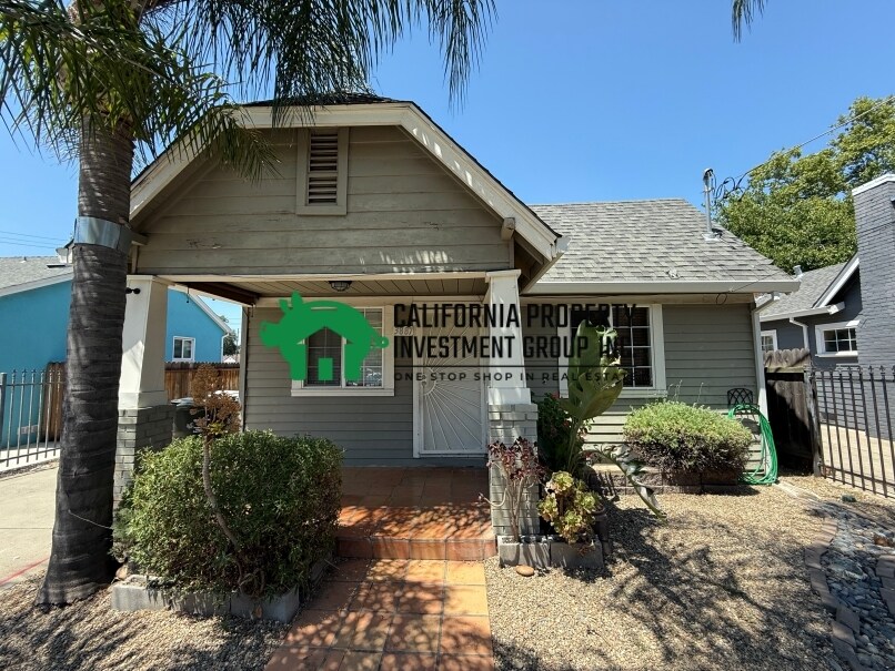 Primary Photo - 3887 12th Ave