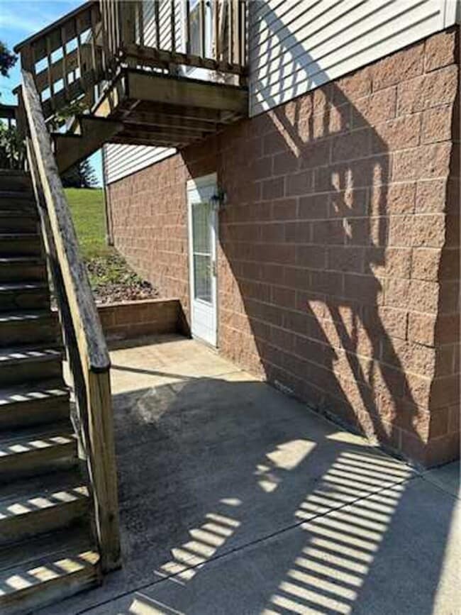 Building Photo - 234 Sunnyland
