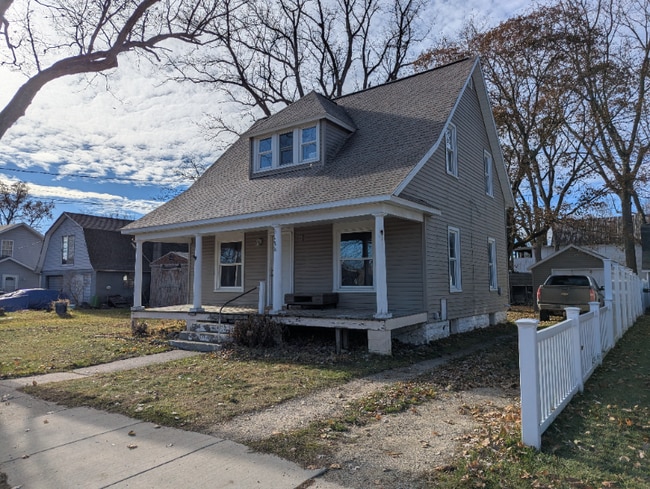 Building Photo - 518 N Hanover St