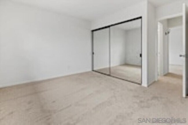 Foto del edificio - 4885 Cole St