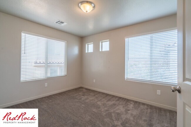 Building Photo - 4 Bedroom Home In The Villas At Sienna Hills