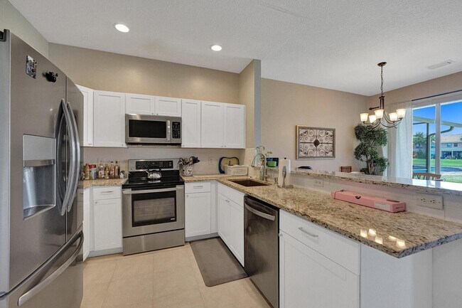 Building Photo - 254 River Bluff Ln