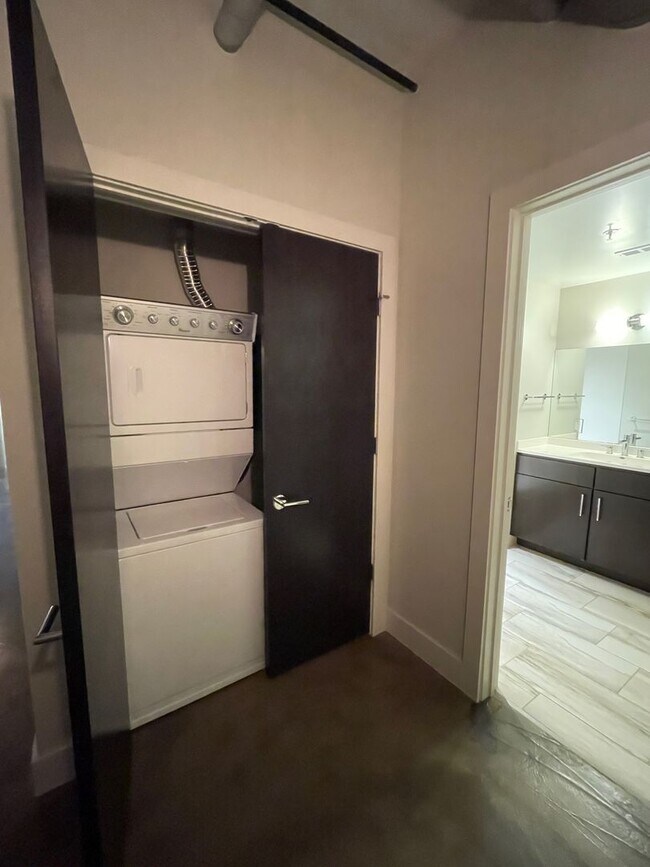 Foto del interior - 538 Erie Blvd W