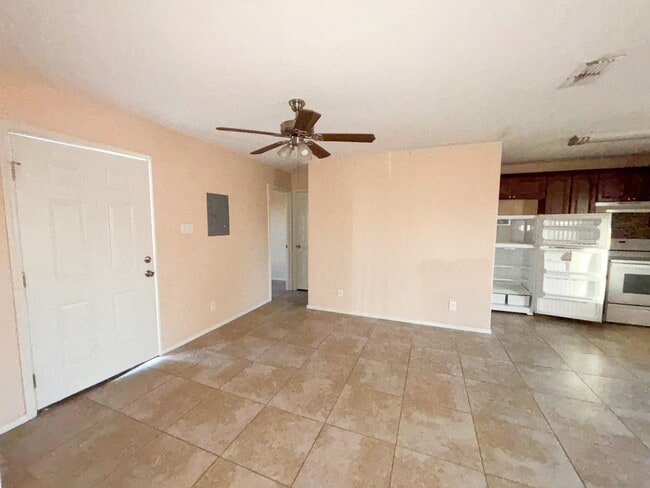 Foto del edificio - 803 E Fremont St