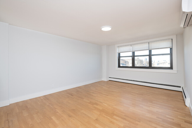 Foto del edificio - 1422 Columbia Rd