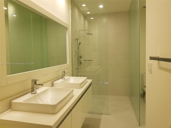 Foto del edificio - 10220 NW 63rd Terrace