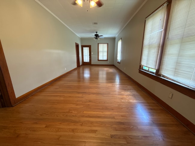Building Photo - 416 Voorhies St