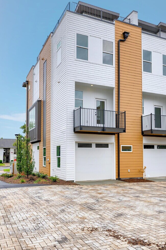 Foto del edificio - 1412 Sawyer Rd