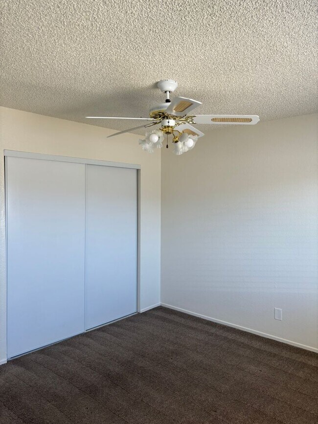 61885 Verbena Rd Unit C, Joshua Tree, CA 92252 Room for Rent in