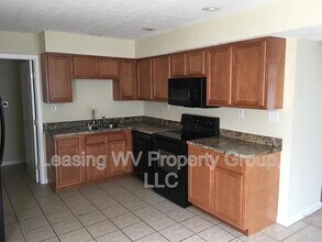 Building Photo - 2093 US-60