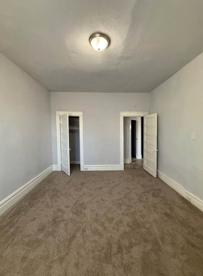 Foto del edificio - 1343 Walton Ave