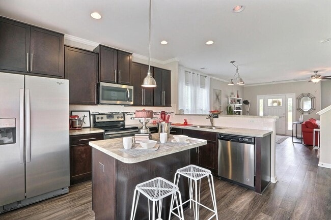 Building Photo - 226 St Catherines Ct