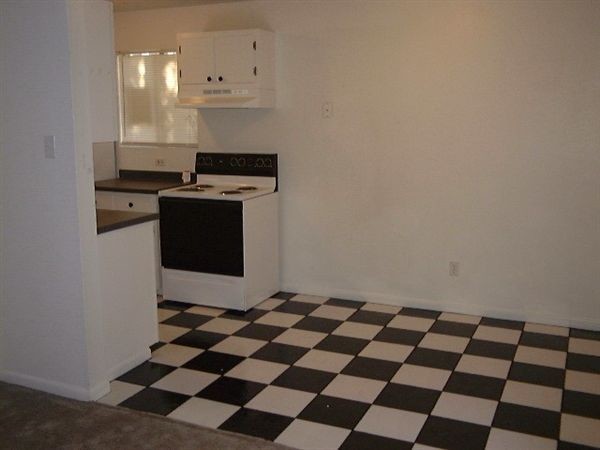 Foto del edificio - 2 br, 1 bath 4plex - 314 S Haswell Dr A