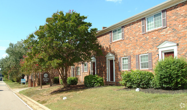 Building Photo - Branders Bridge Apartments