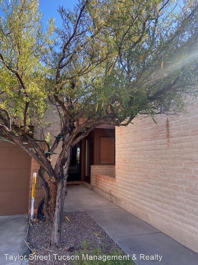 Primary Photo - 2 br, 2.5 bath House - 1966 E. Campbell Te...