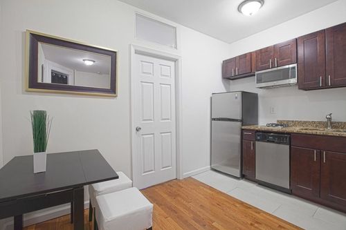 Building Photo - 34 Saint Marks Pl