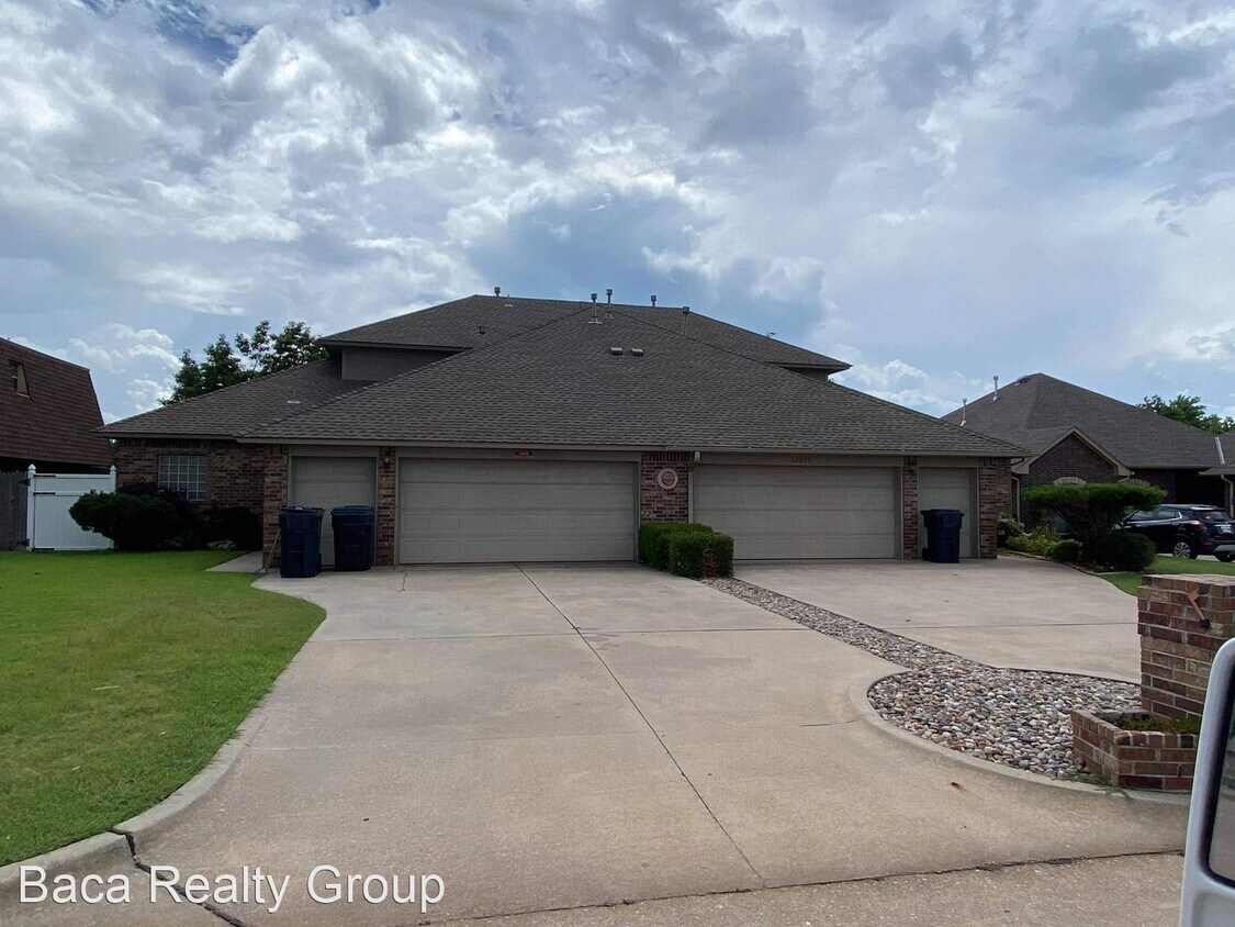 Primary Photo - 3 br, 2.5 bath House - 12033 Ashford Drive