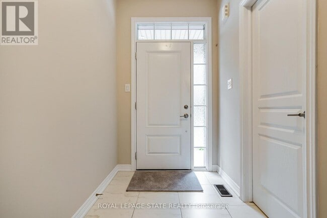 Building Photo - 27 Waterview Ln