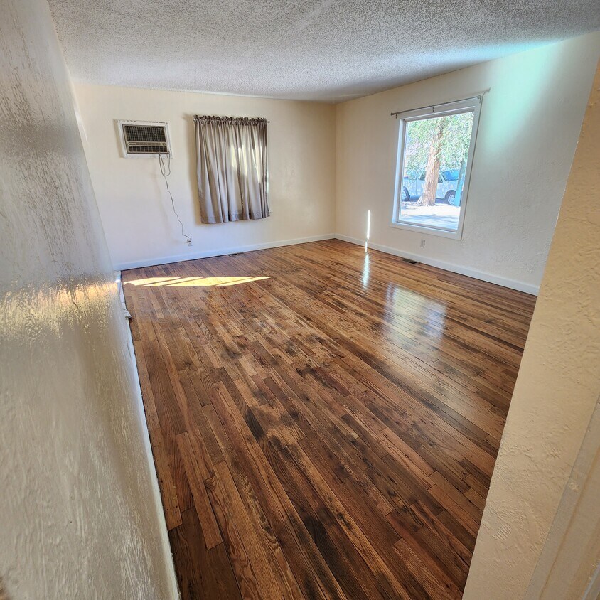 Foto del edificio - 1608 Claremont Ave