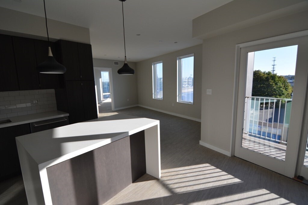 Foto principal - 120 Savin Hill Ave