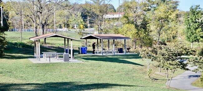 Foto del edificio - 23612 Overlook Park Dr