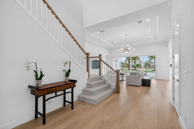 Foto del edificio - 9249 Crestview Cir