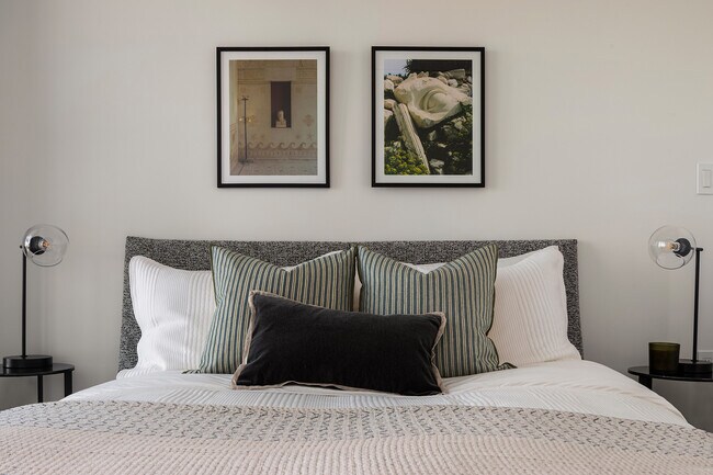 Foto del edificio - First Light