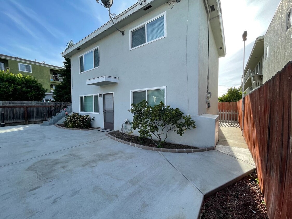 Primary Photo - Temple