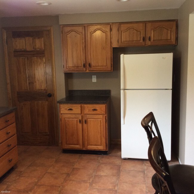 Building Photo - 2537 Wildwood Rd